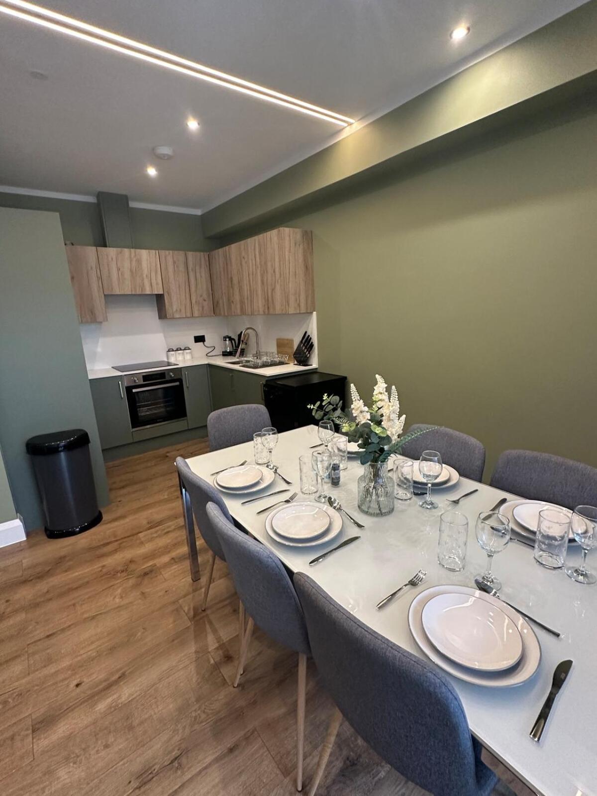 Apartment Luxurious & Spacious Modern 2bed Flat