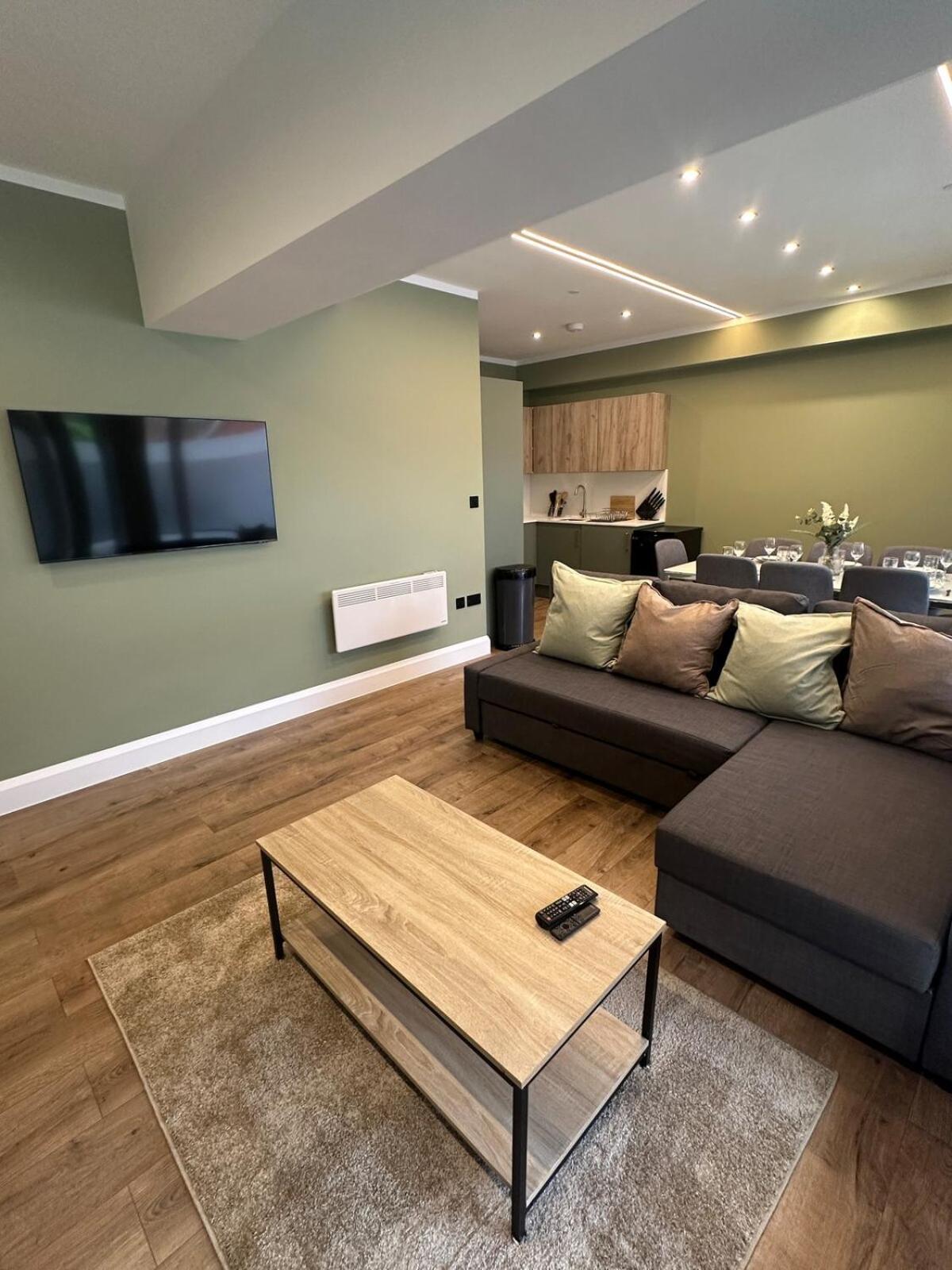 Apartment Luxurious & Spacious Modern 2bed Flat *
