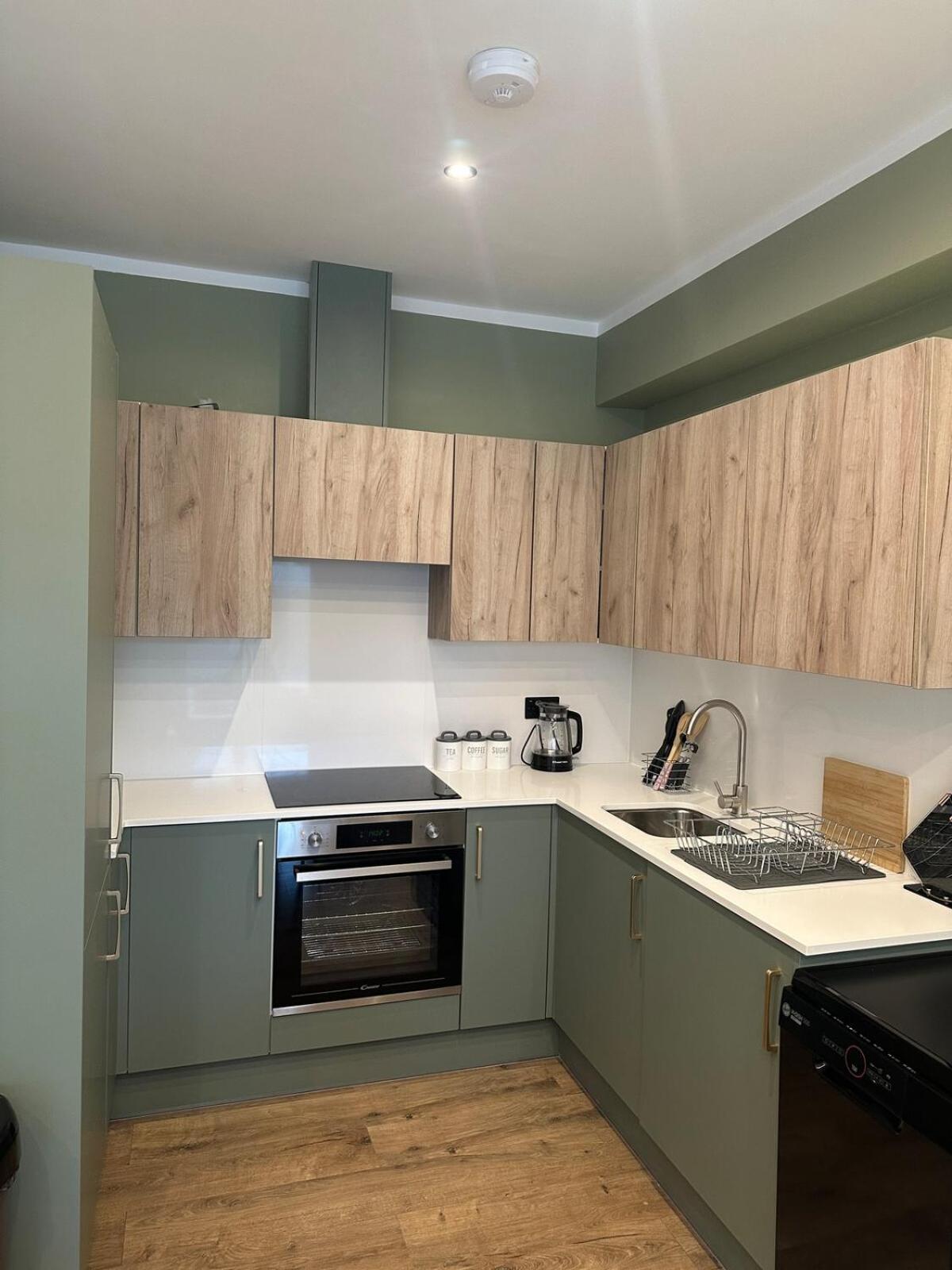 Luxurious & Spacious Modern 2bed Flat * London
