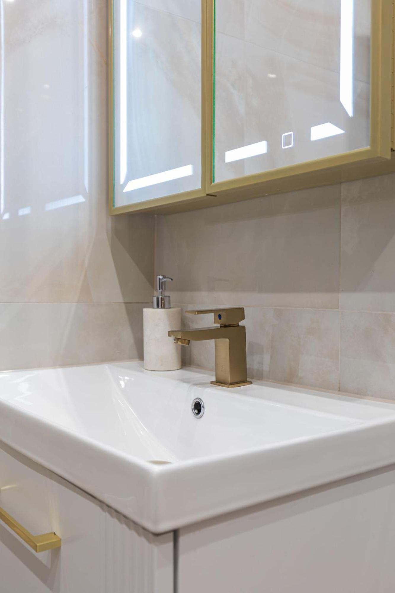 Luxurious & Spacious Modern 2bed Flat Apartment