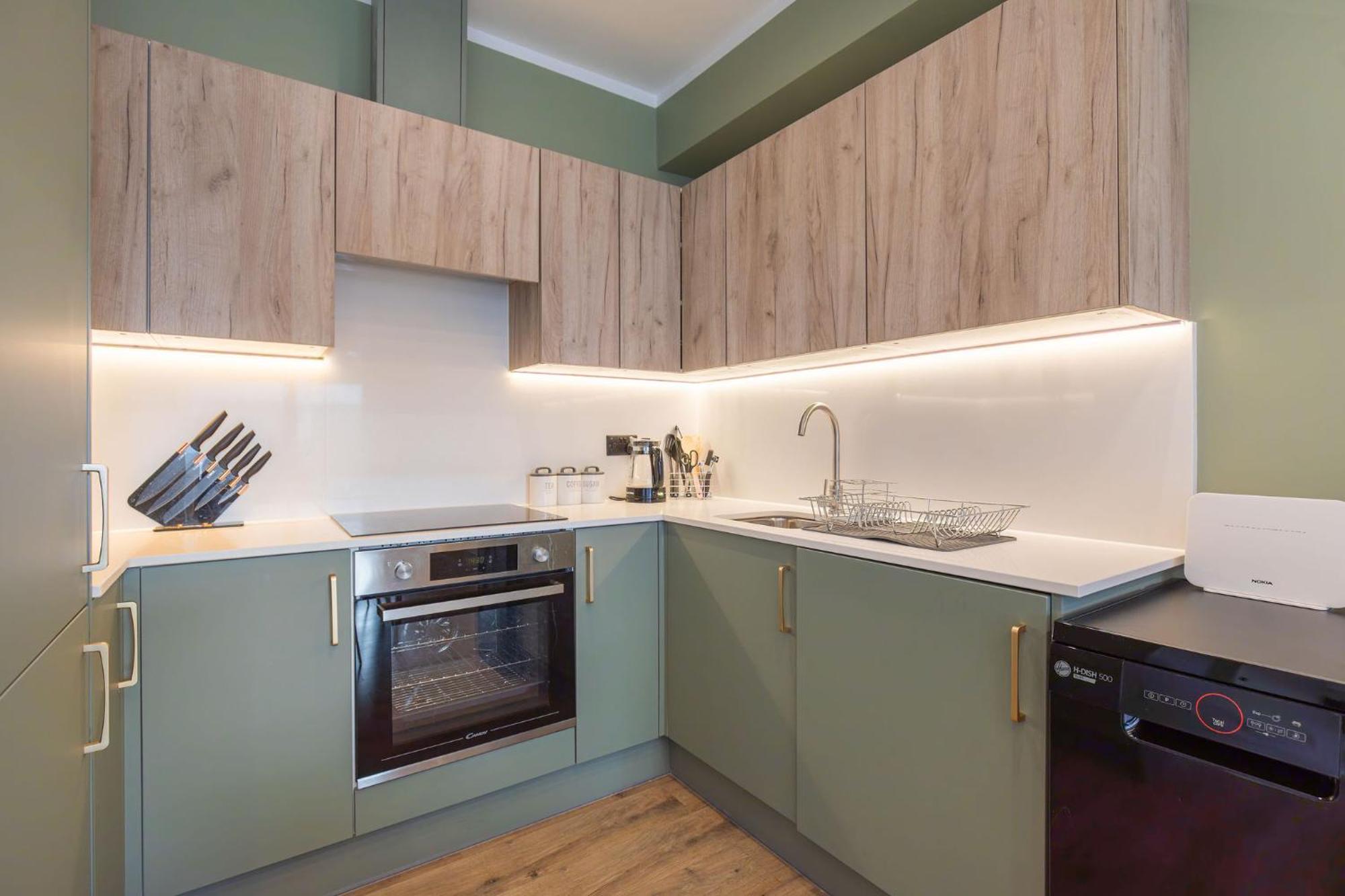 Luxurious & Spacious Modern 2bed Flat * London