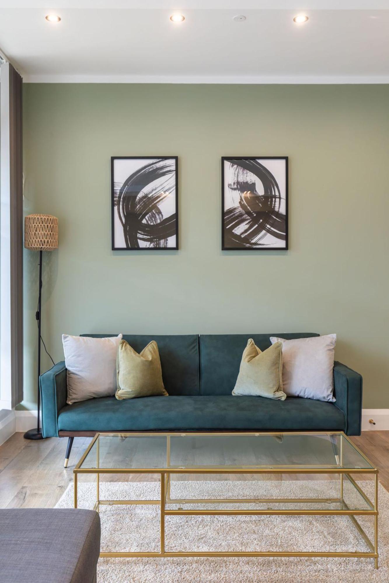 Luxurious & Spacious Modern 2bed Flat