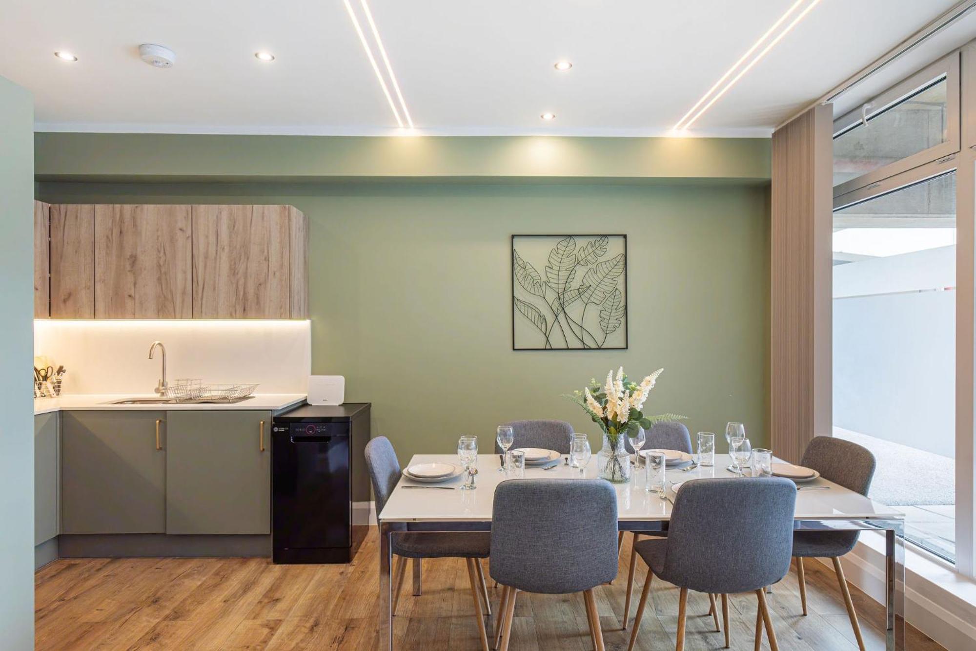 Apartment Luxurious & Spacious Modern 2bed Flat